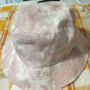 Bucket hat